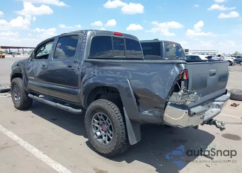 2013 Toyota Tacoma Prerunner V6 z USA, uszkodzony, nr VIN 3TMJU4GN3DM143237